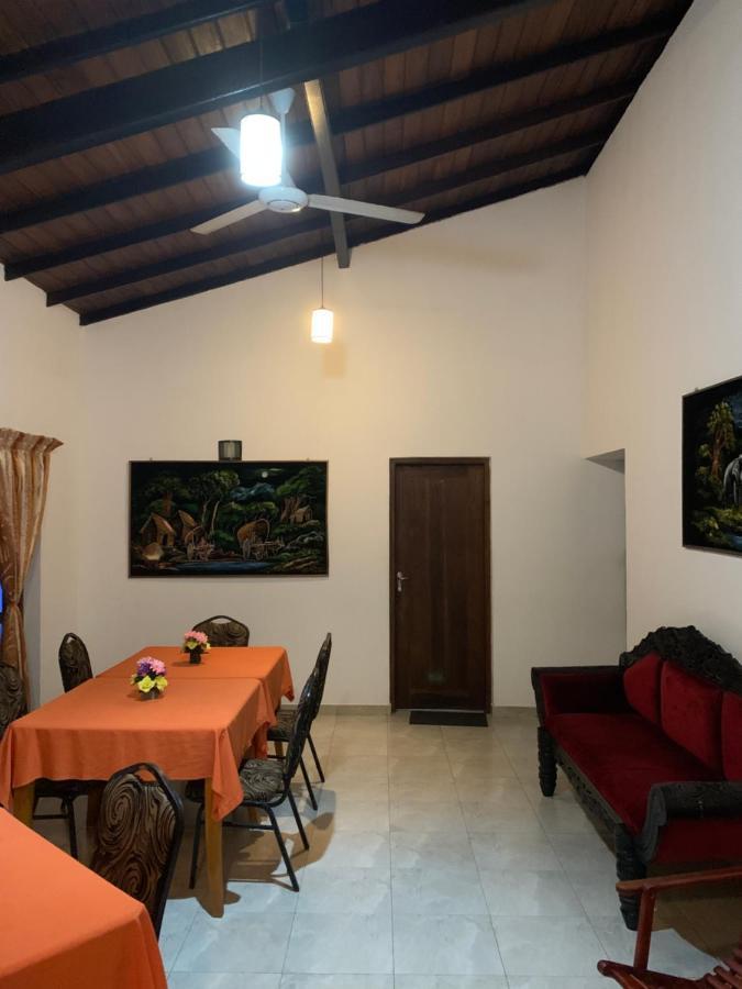 Villa Delorenta Anuradhapura Ngoại thất bức ảnh