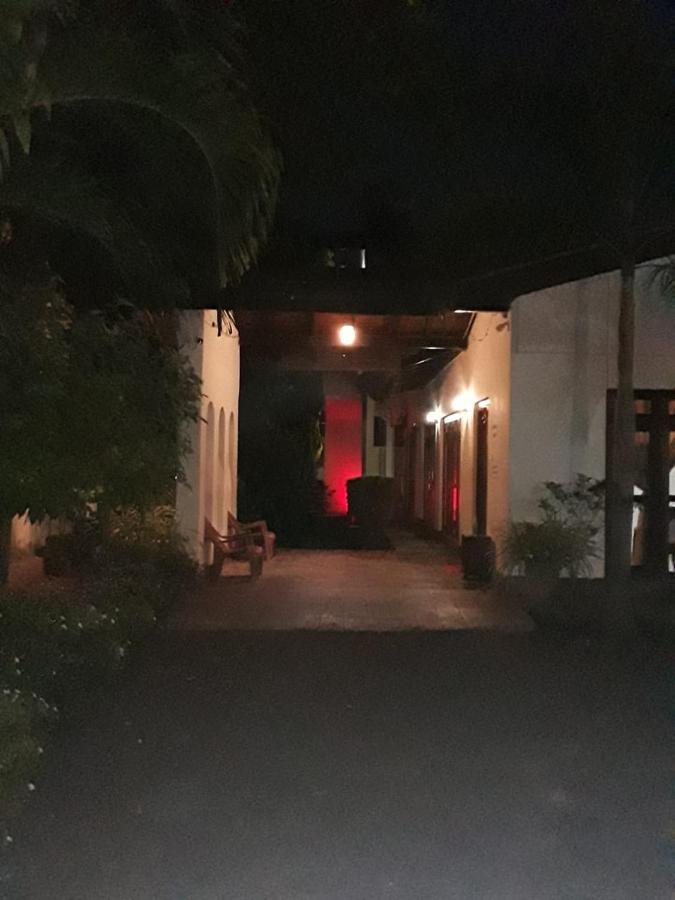 Villa Delorenta Anuradhapura Ngoại thất bức ảnh