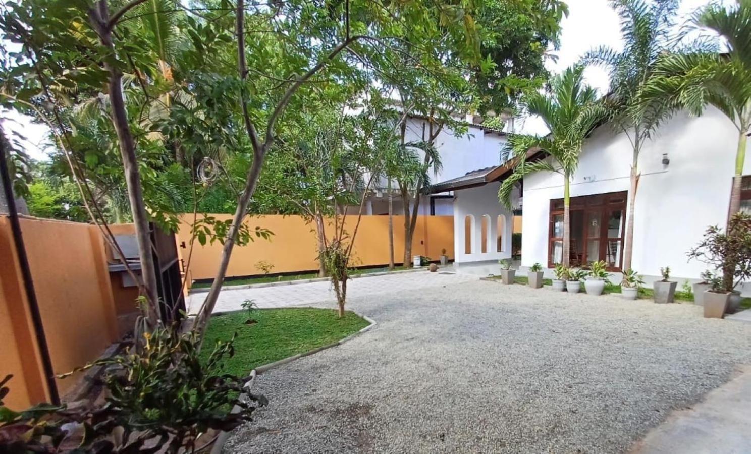 Villa Delorenta Anuradhapura Ngoại thất bức ảnh